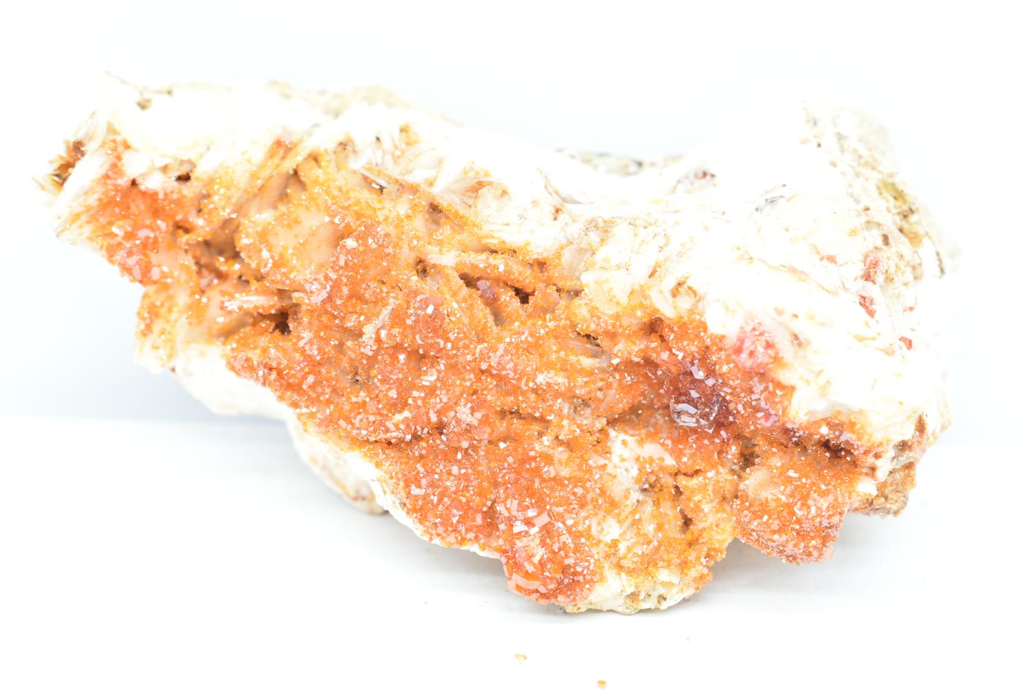 Vanadinite on Barite