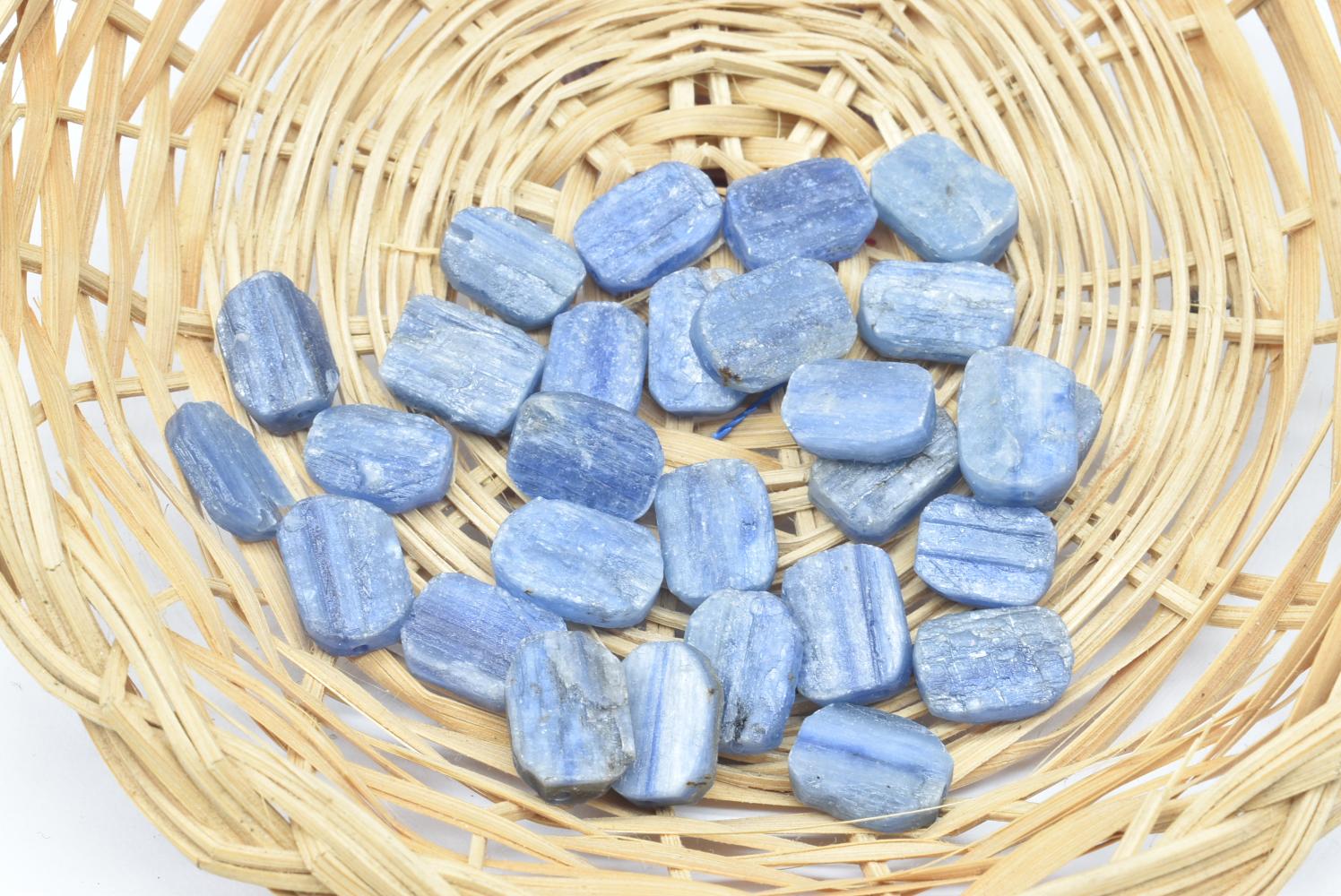 Perline di Cianite 8-15 mm Forate -: 2 Perline