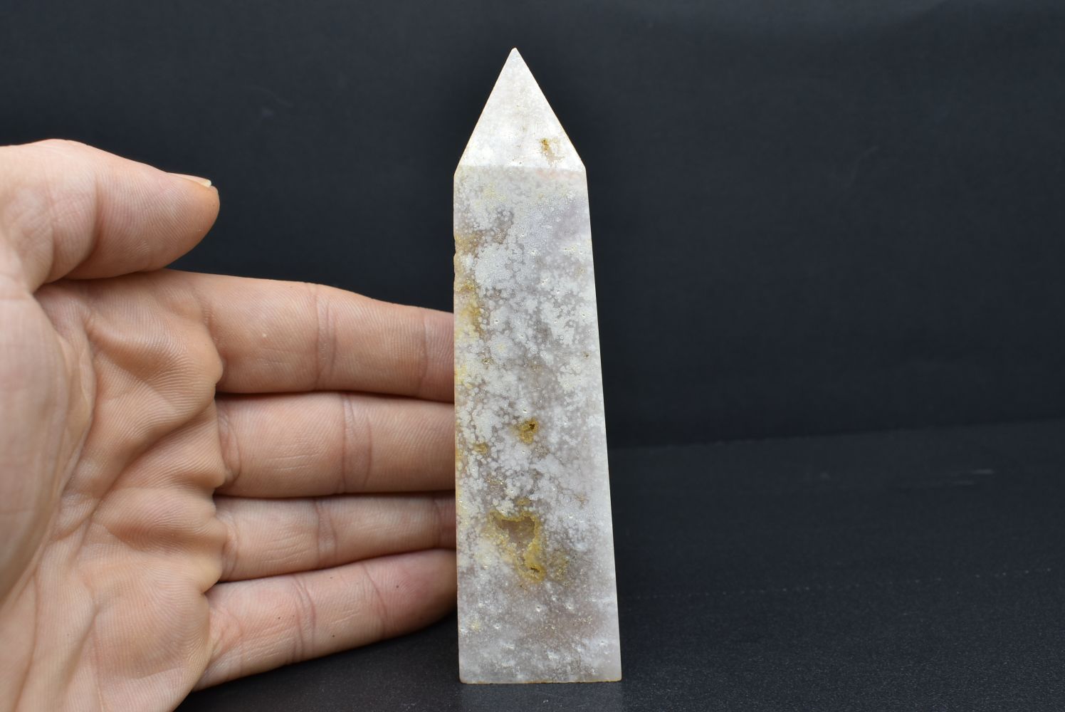 Obelisk of Agata Sakura 11 cm