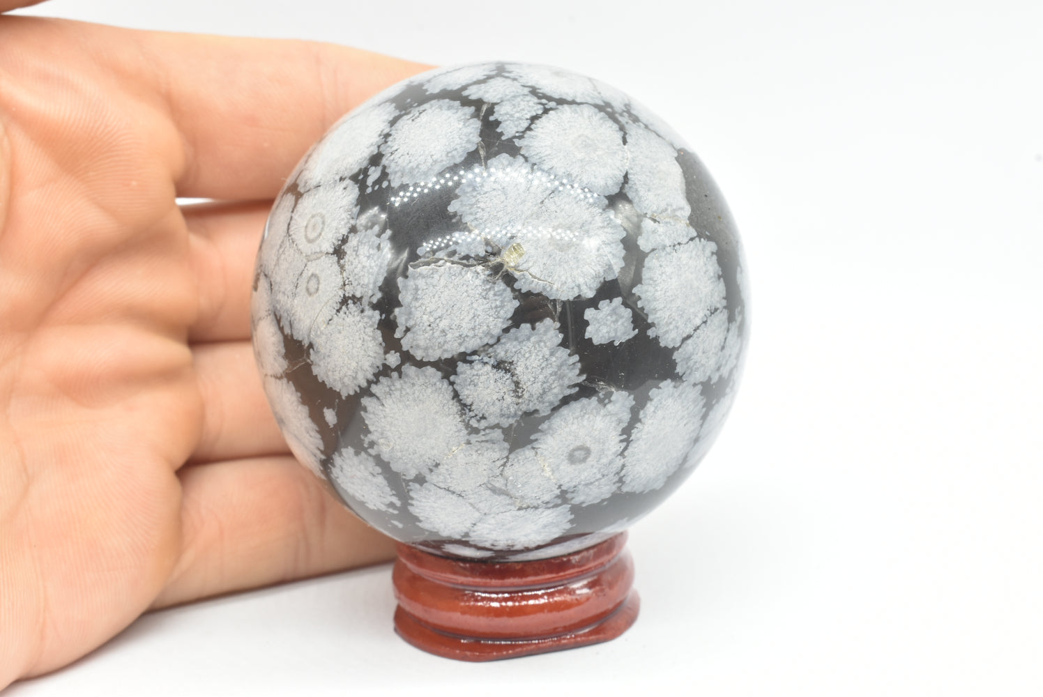 Sfera di Ossidiana fiocco di neve 6 cm