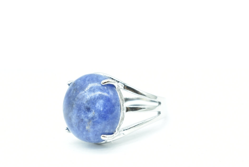 Ring with adjustable polished Sodalite