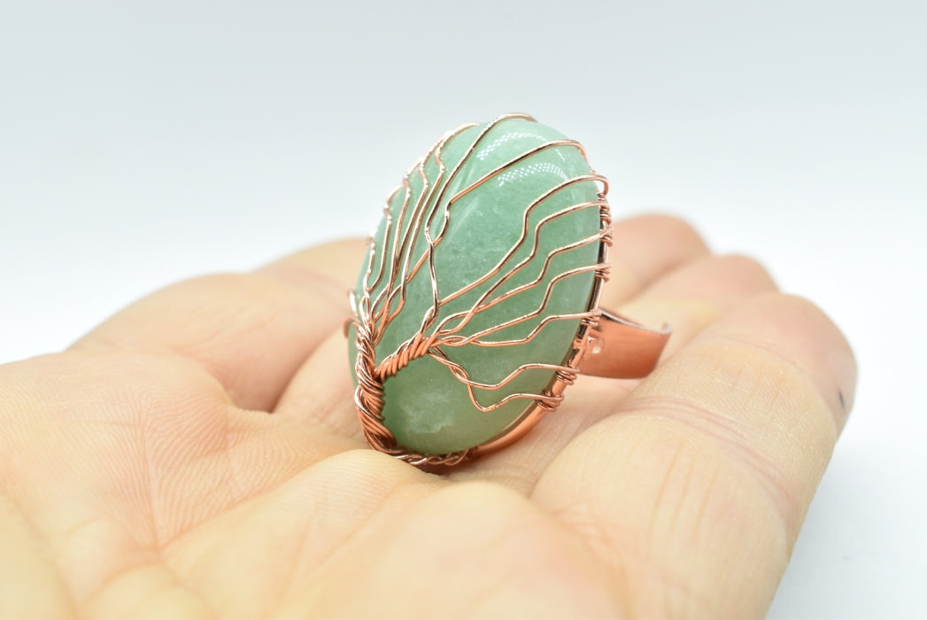 Ring with Oval Gem of Aventurine in pink brass wire Adjustable
