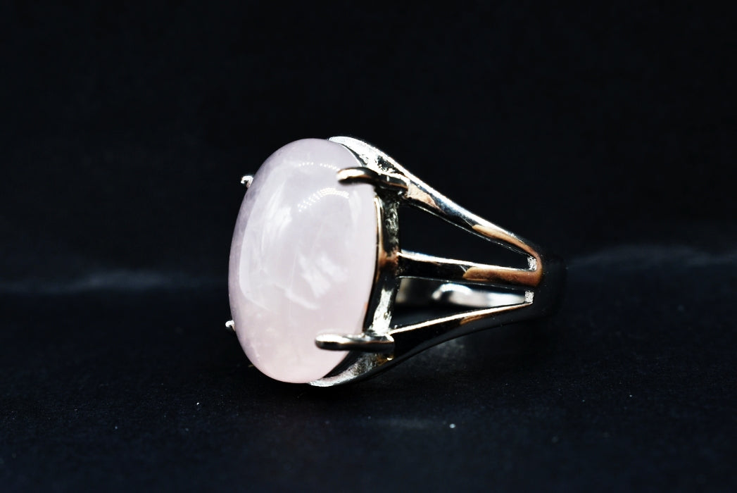 Ring with Rose Quartz Stone