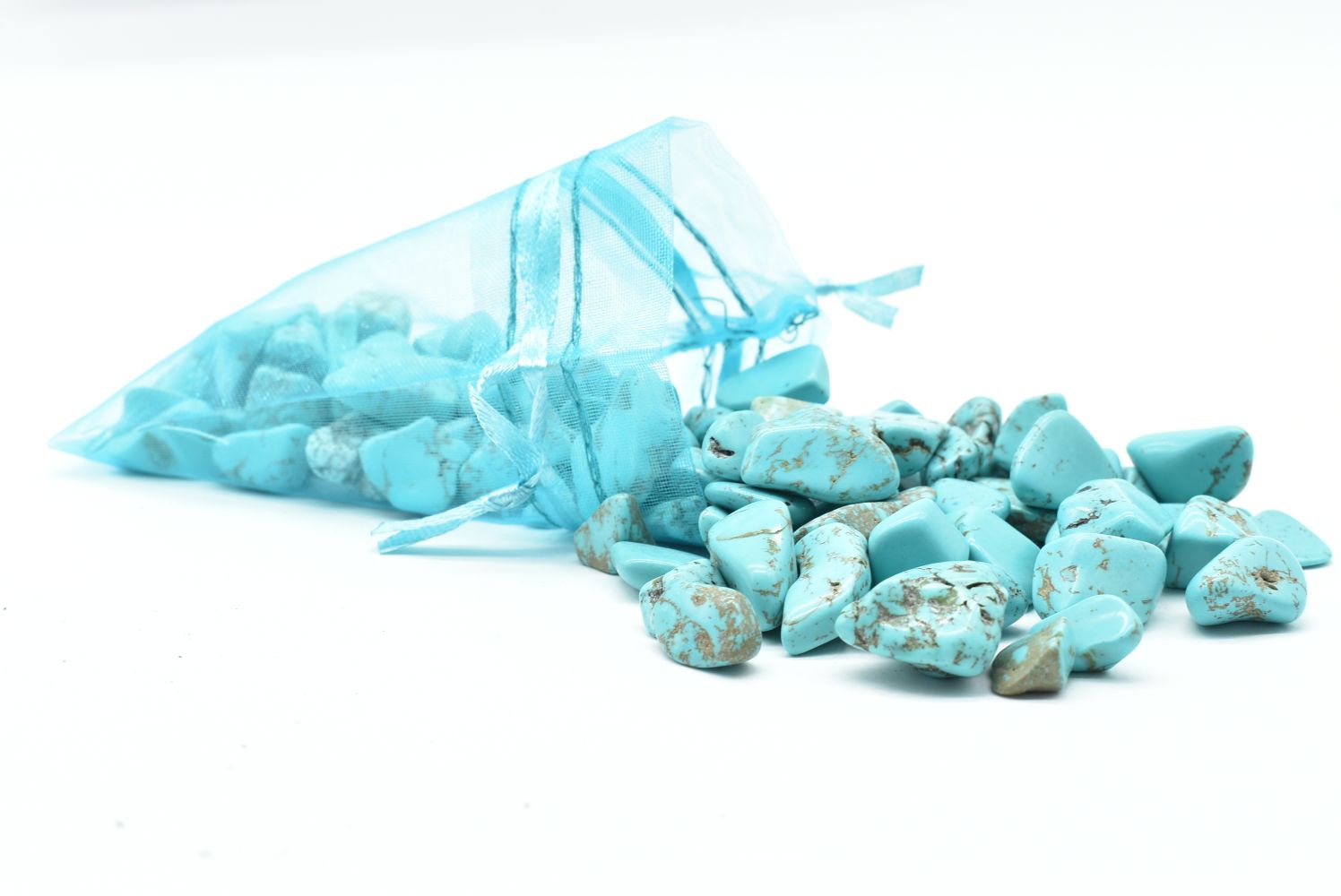 Turquoise Howlite Chips (Dyed) - 50g