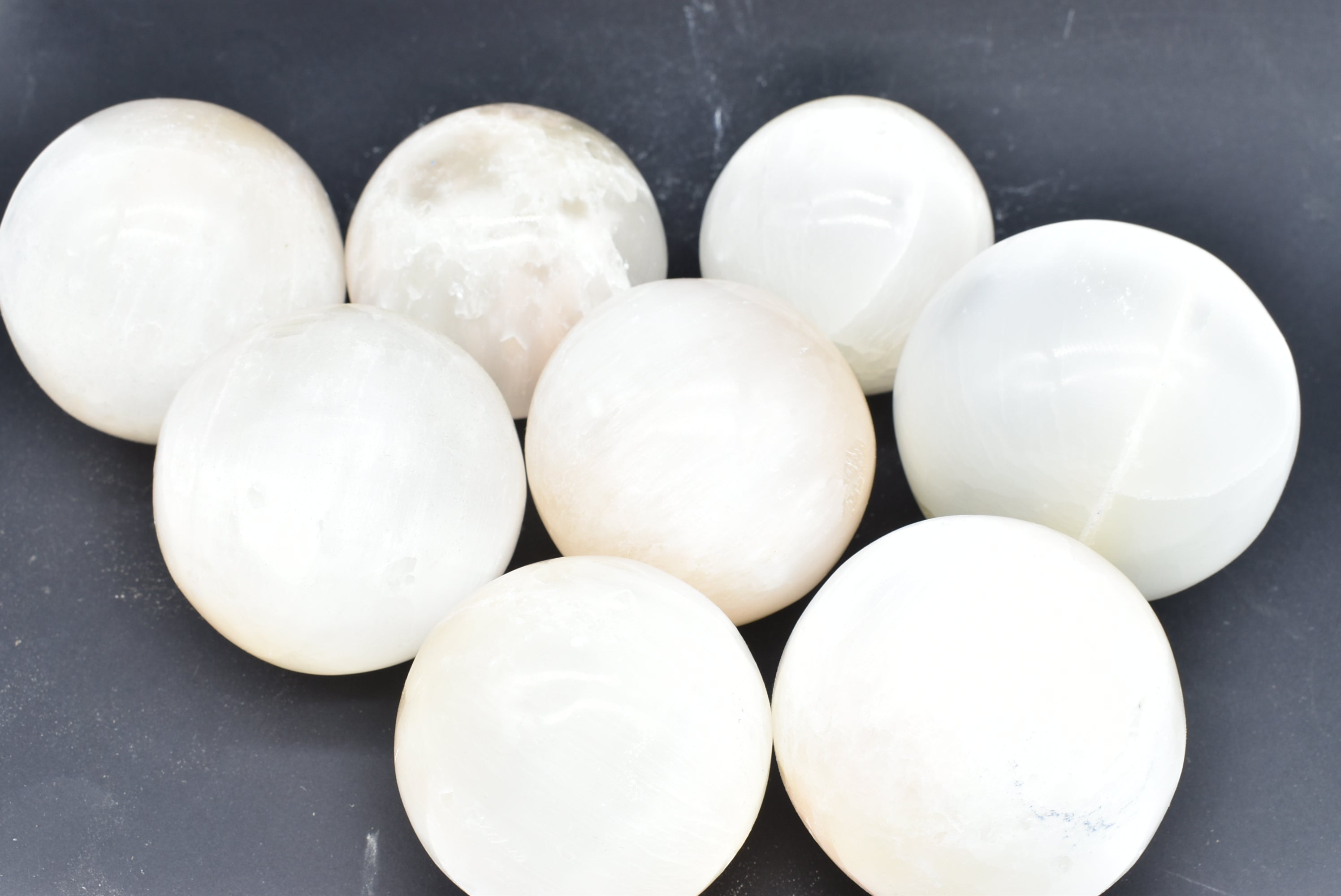 Sphere of White Selenite 6 - 7 cm - Quality B