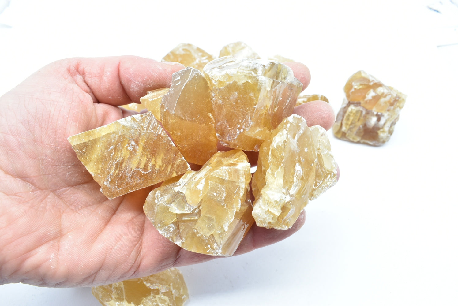 Calcite Honey (Acidified) 3.5-4 cm