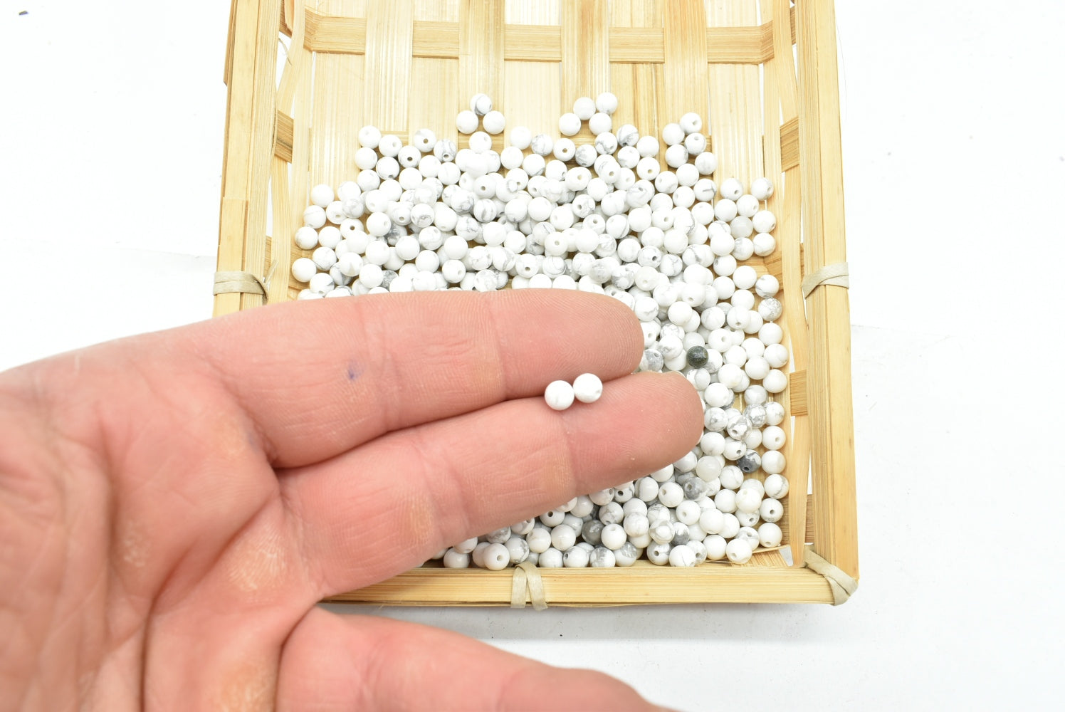 Perline di Howlite 4 mm Forate - 10 Perline